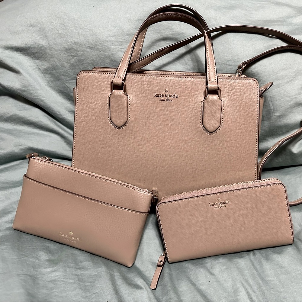 Kate Spade Thunder Cloud set (smoke/ pet free)
